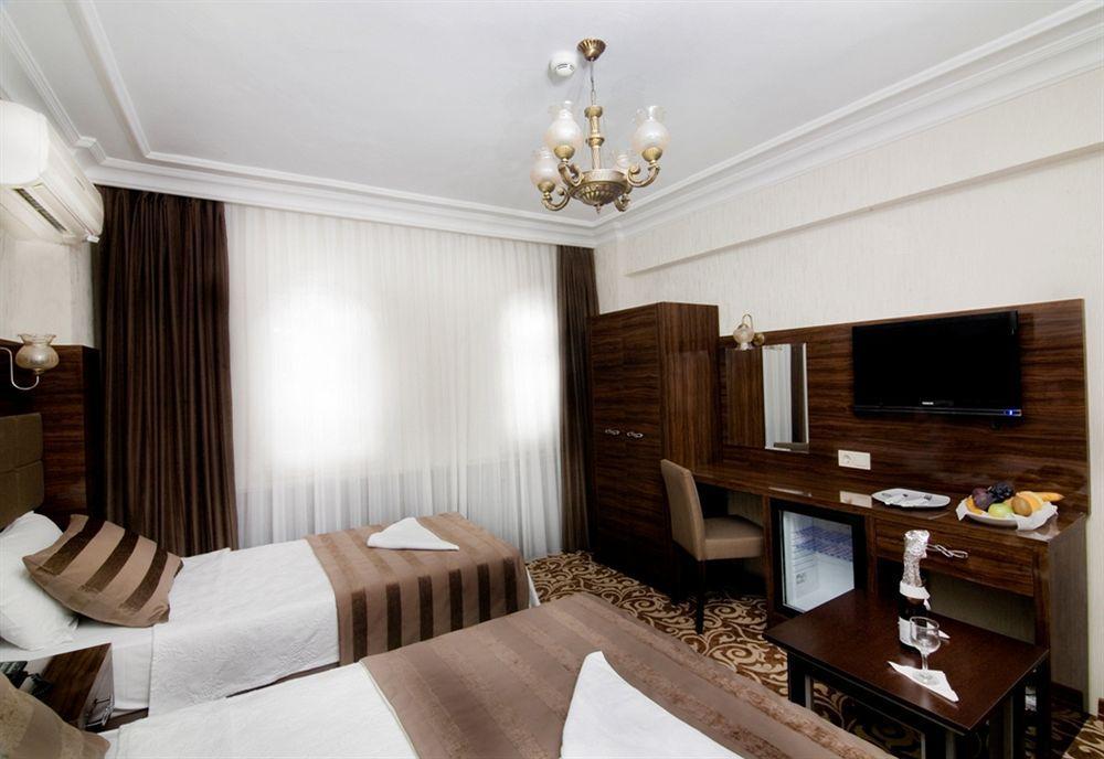 Pelikan Hotel Istanbul Bagian luar foto